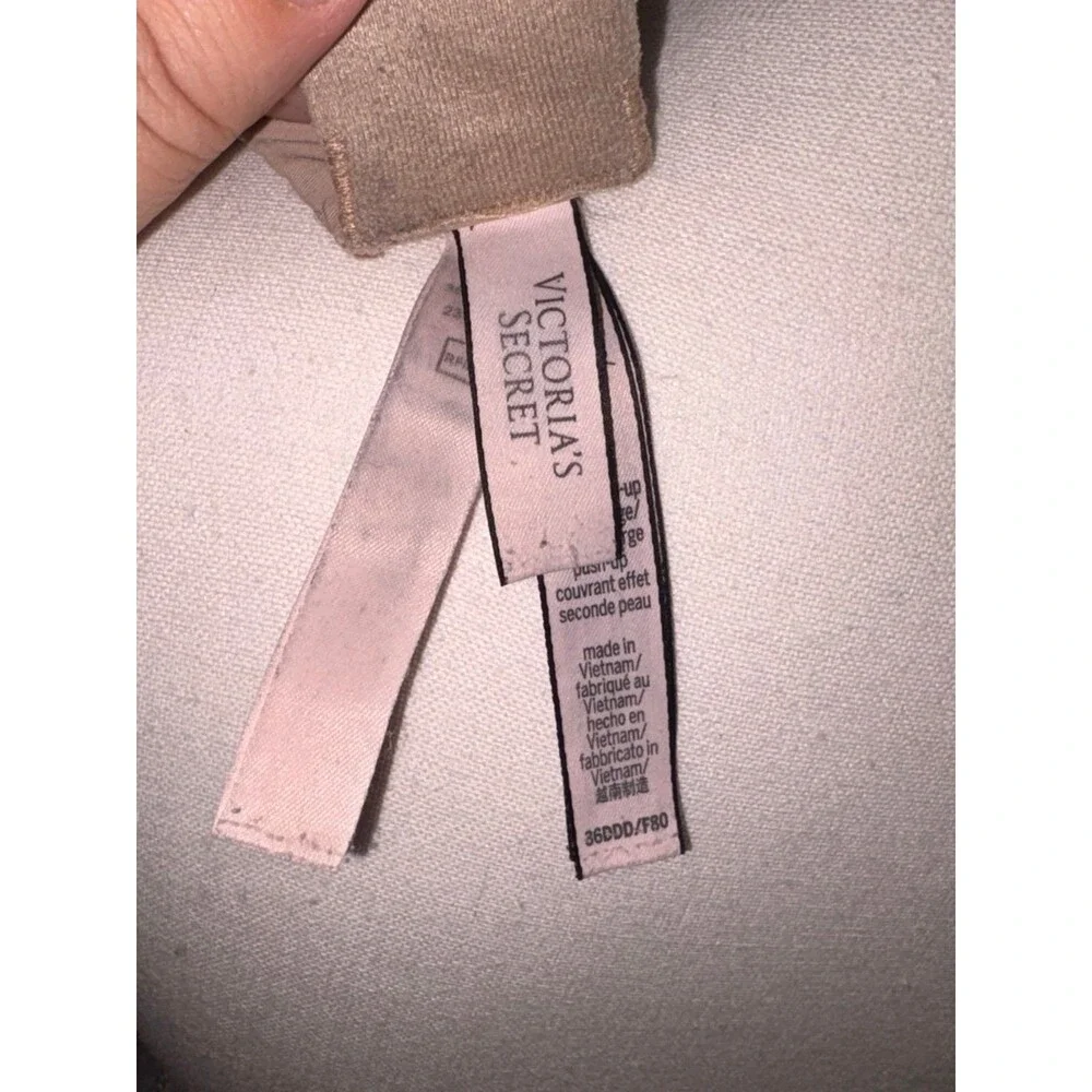 Victoria’s Secret push up bra GUC 36DDD